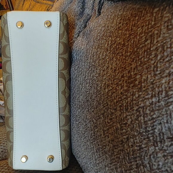 COACH Mini Darcie Like NEW - Picture 11 of 11